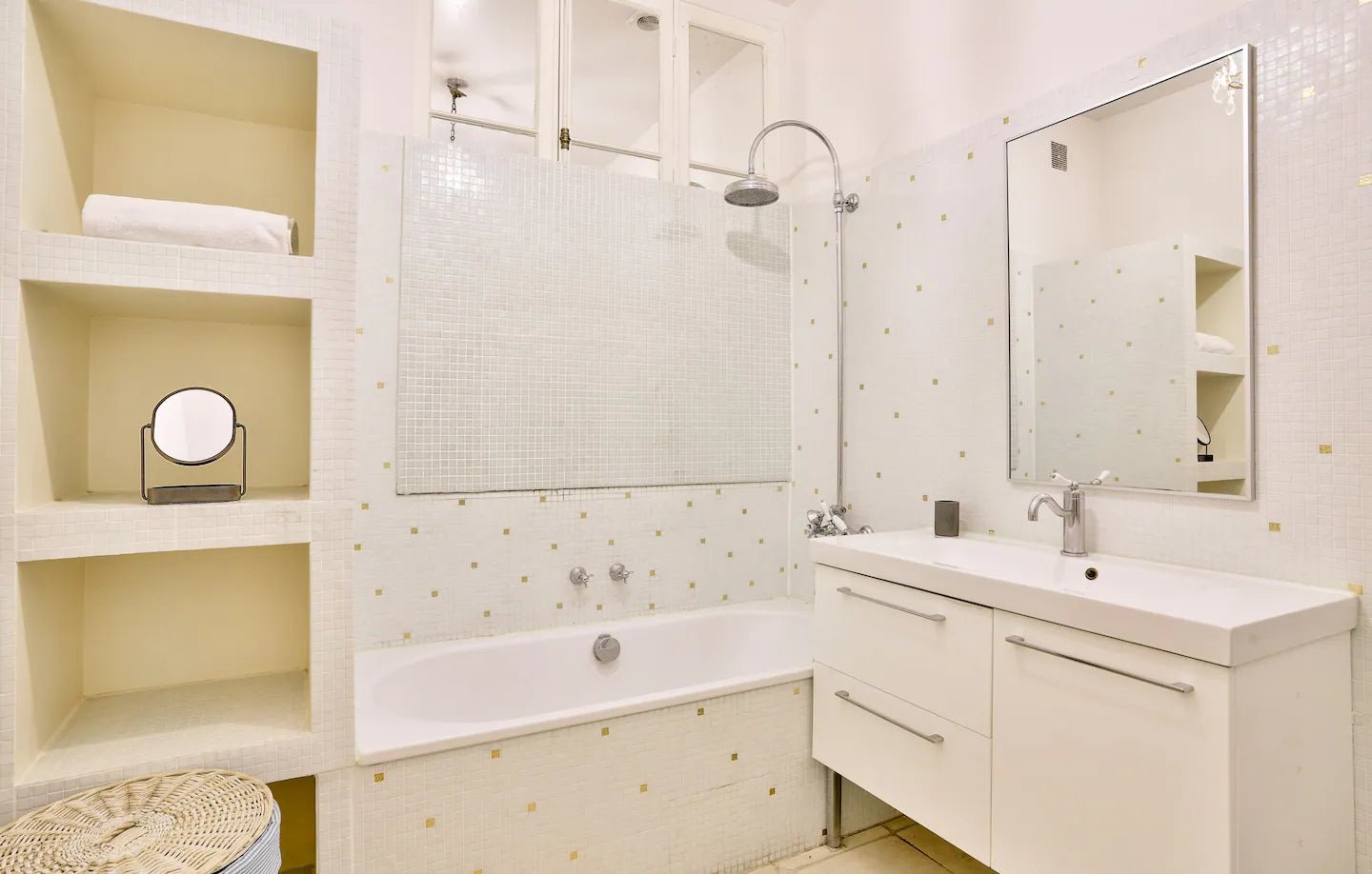 Logement Airbnb Paris, proche Trocadero & Champs Elysée - Résidence BNB